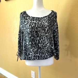 Black white and gray top